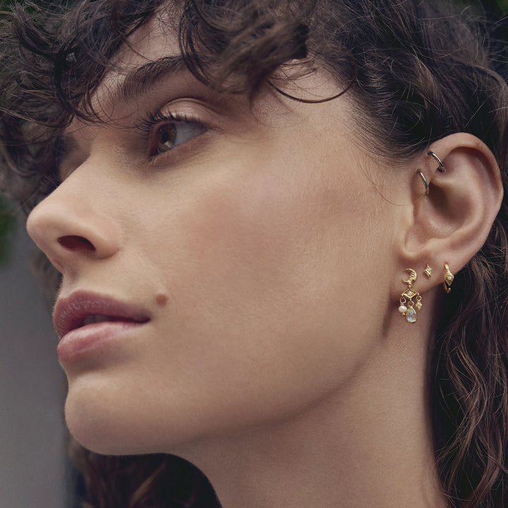 Moonesten Colline gilded earrings