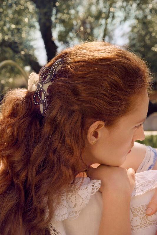 Maanesten Inasia Hair Claw Off White - Accessories - 3969-Onesize