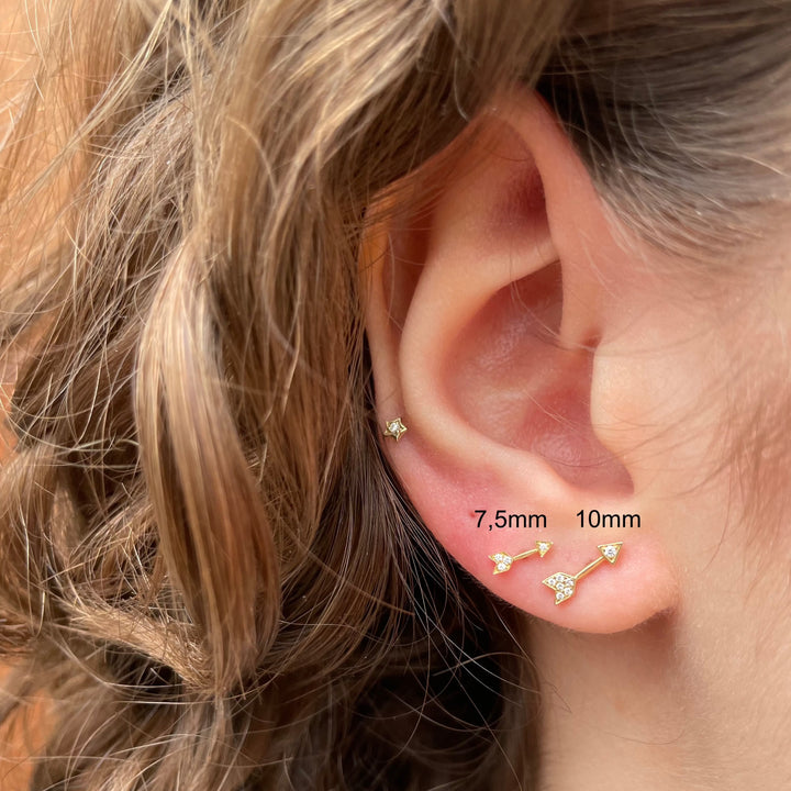 MARIA TASH 7.5mm Diamond Arrow Threaded Stud 18kt - Øreringe - XAR75D-001