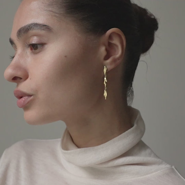 Enamel India medium earrings in gilded silver