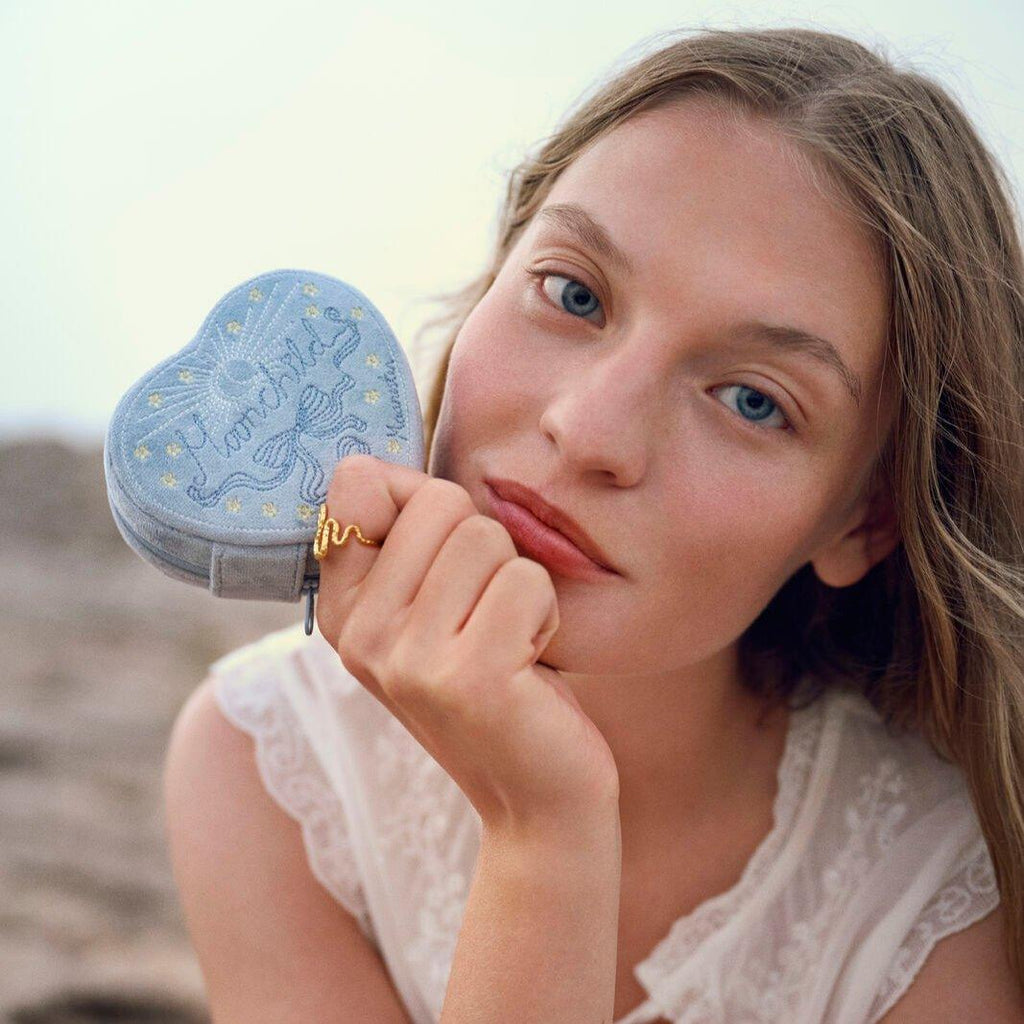 Hvordan renser man sølv smykker? - Viclara.dk