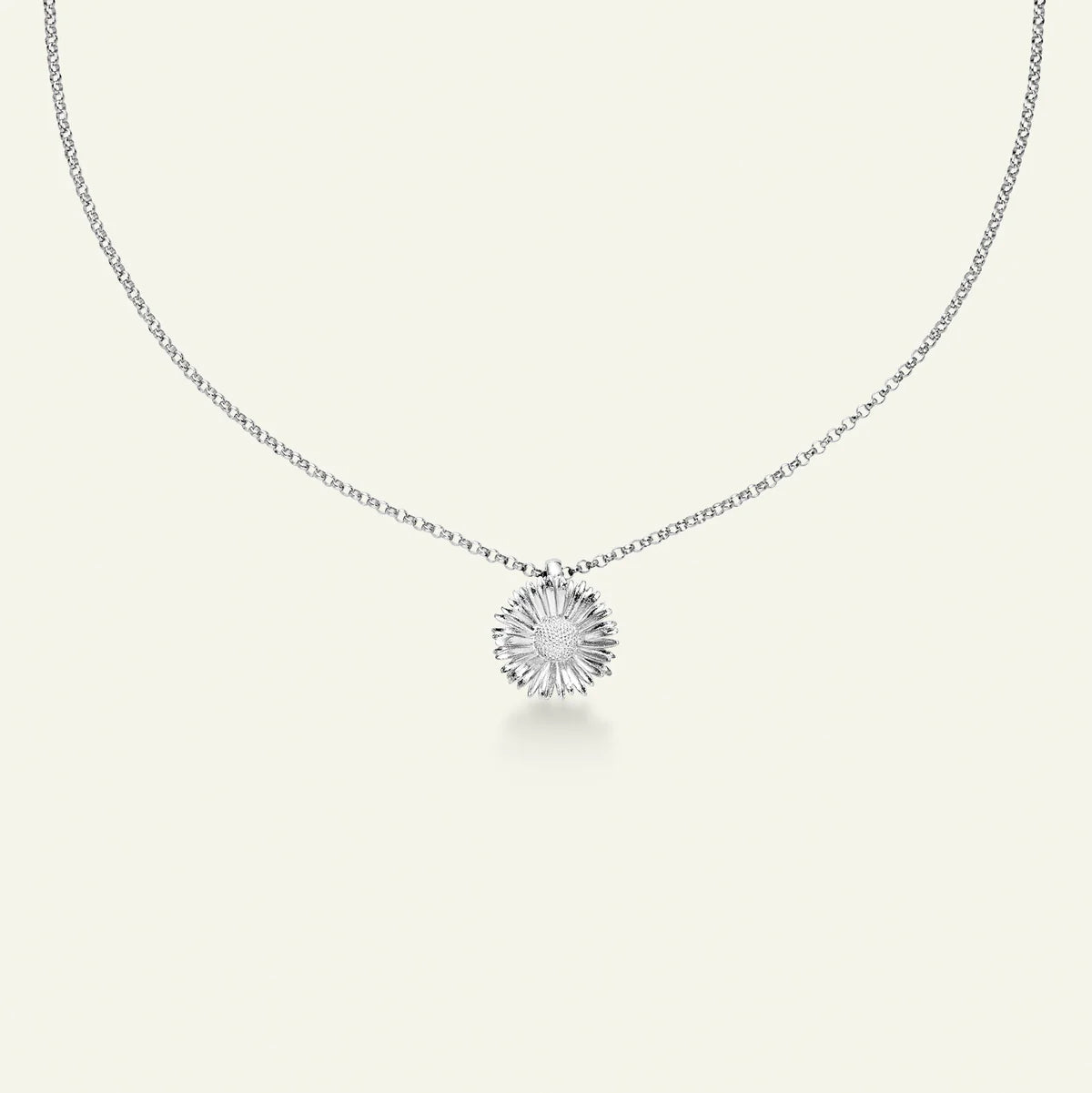 Flora Danica Daisy Necklace with Pendant in Silver 