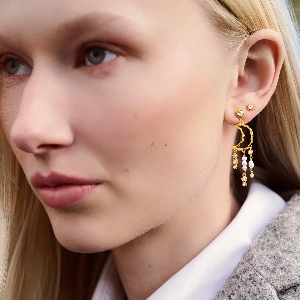 Maanesten Lumibelle Gold-Plated Drop Earrings with Freshwater Pearls – 10204A