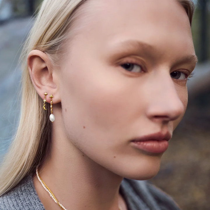 Maanesten Lucian Gold-Plated Drop Earrings with Freshwater Pearls – product image 2