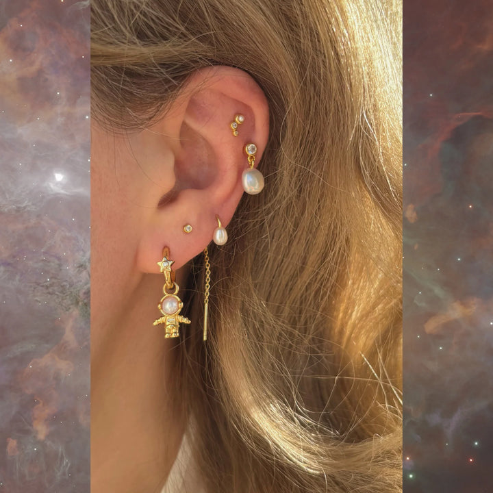 The Earring Shop Cosmo Small Hook Threader Single Earring