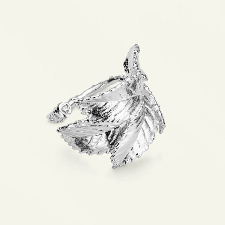 Flora Danica Rosenblad Statement Ring – Silver ring with diamond – 907.ROS-STRI-S-001