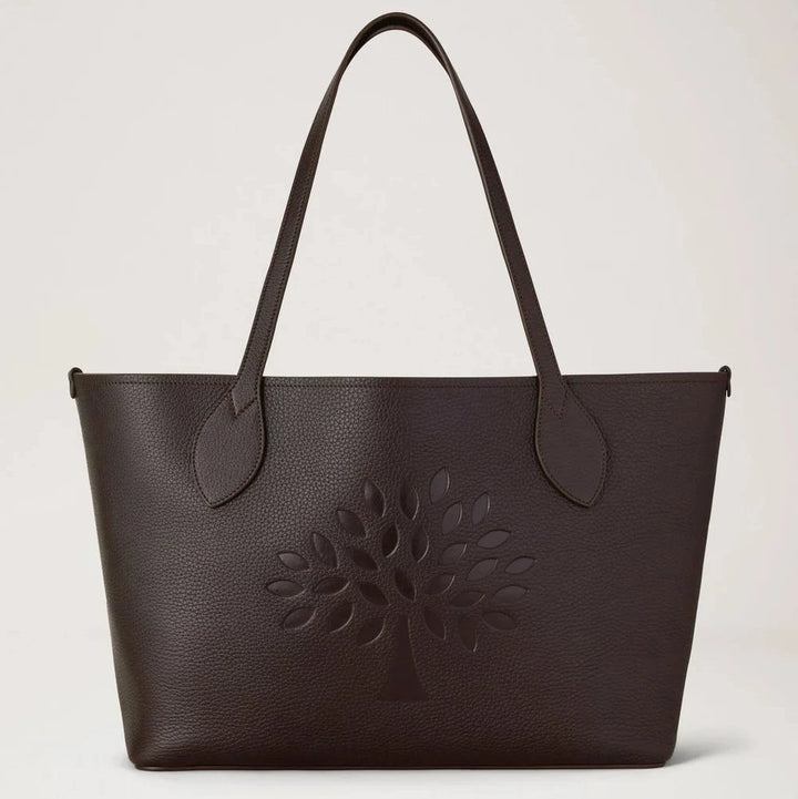 Bayswater Tote Black viser en klassisk sort lædertaske med træmotiv i front, model HH0140_736A110.