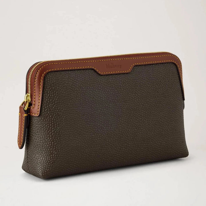 Mulberry Small Zip Pouch, brun læderpung med lynlås og logo detalje i læder. Model 11562
