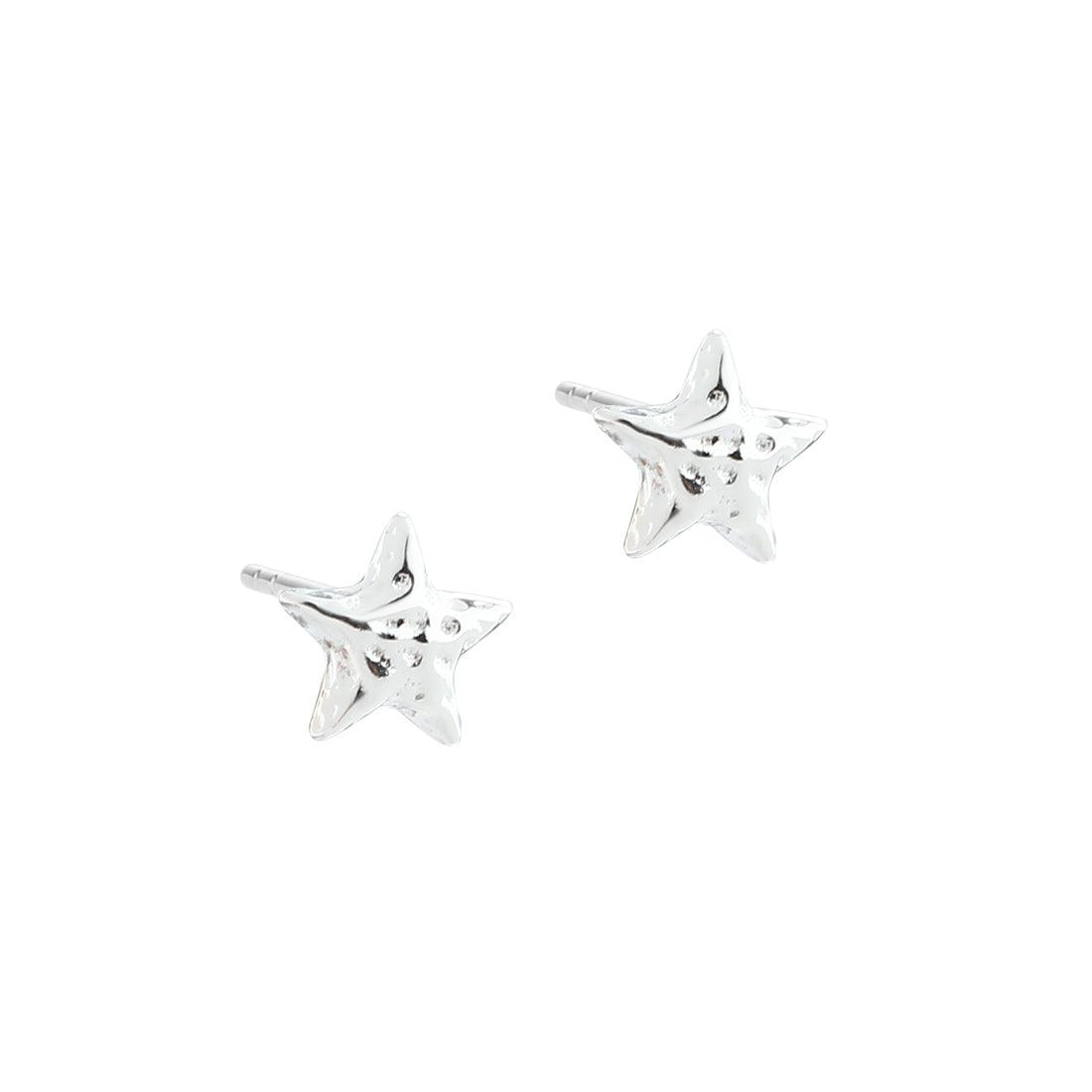 Aqua Dulce Astra Star stud earrings, silver-colored star-shaped earrings with a glossy surface. Model 5911-5911-1