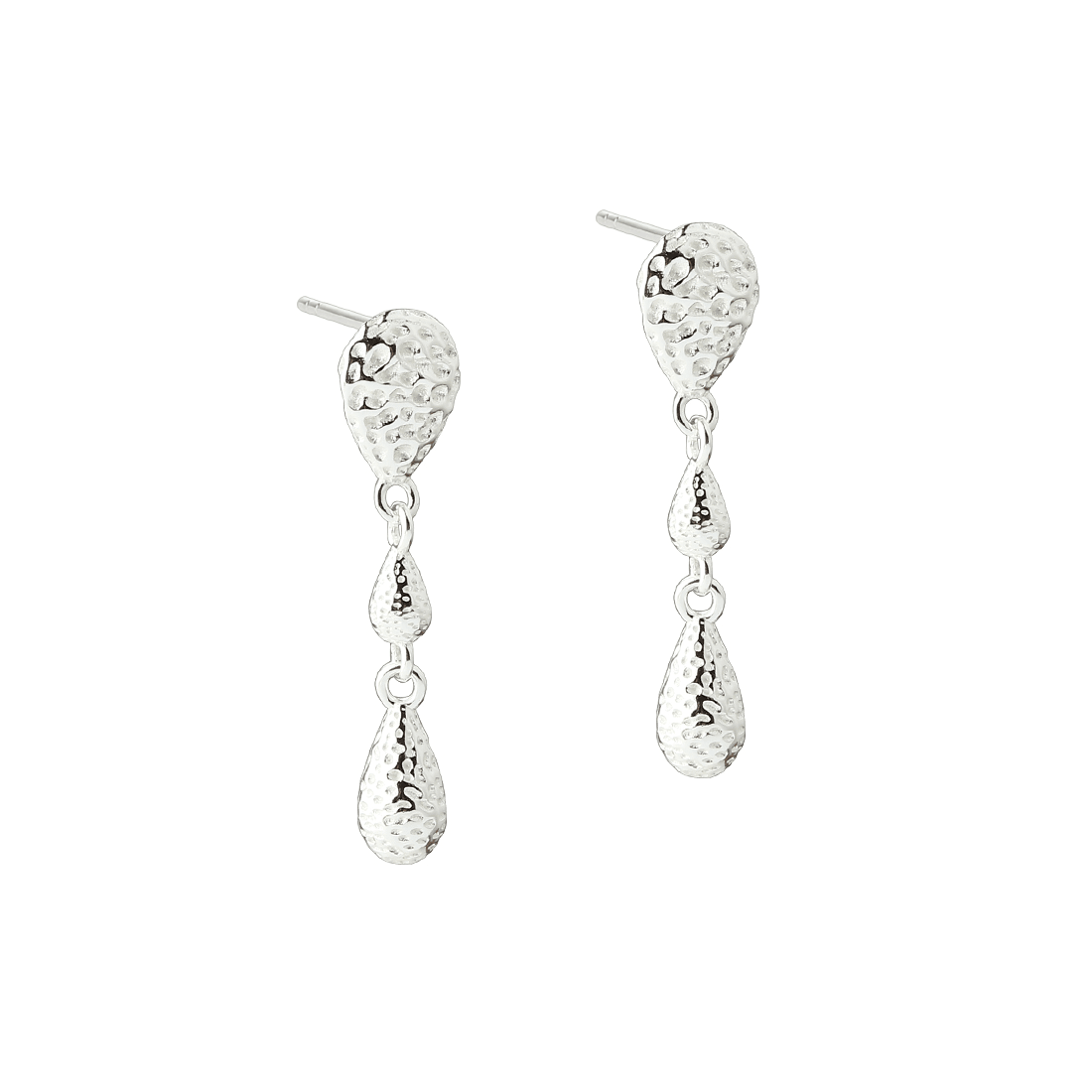Aqua Dulce Cappa earrings in silver with hammered surface and teardrop design. Model 6223-1
