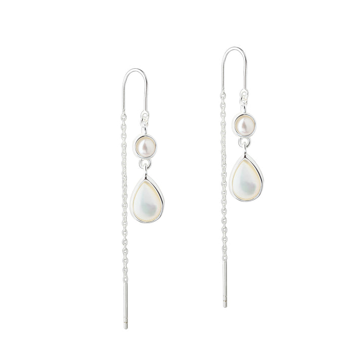 Aqua Dulce Celestia Pearl Drop Earrings in silver with drop-shaped pearls and fine chain. Model 6320-1.