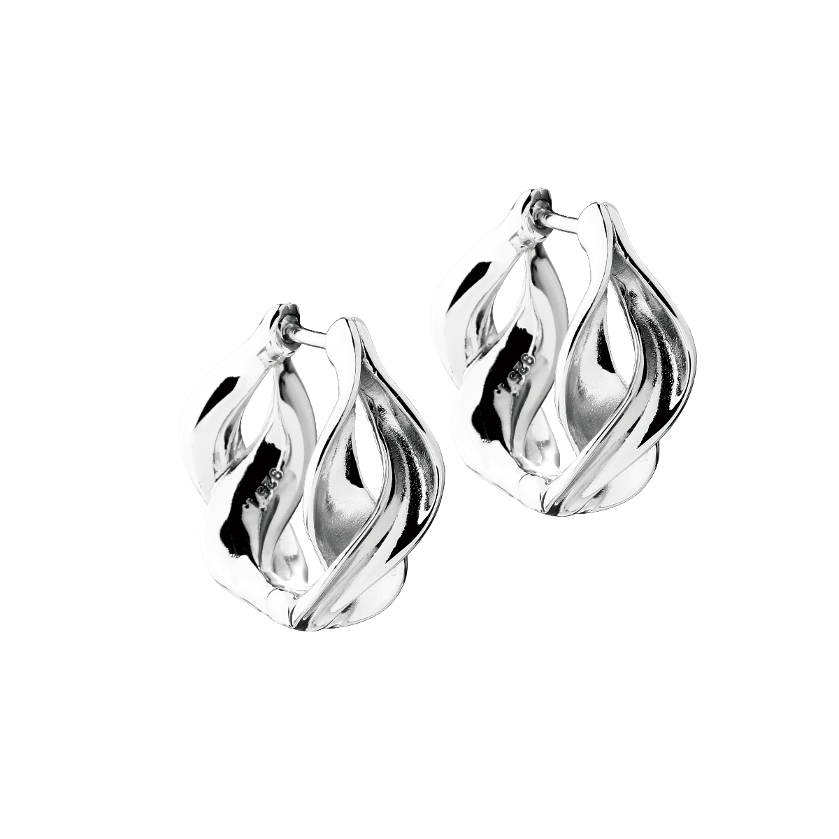 Aqua Dulce Curva Hoop in silver, shiny creoles with twisted, organic shape. Model 6511-1