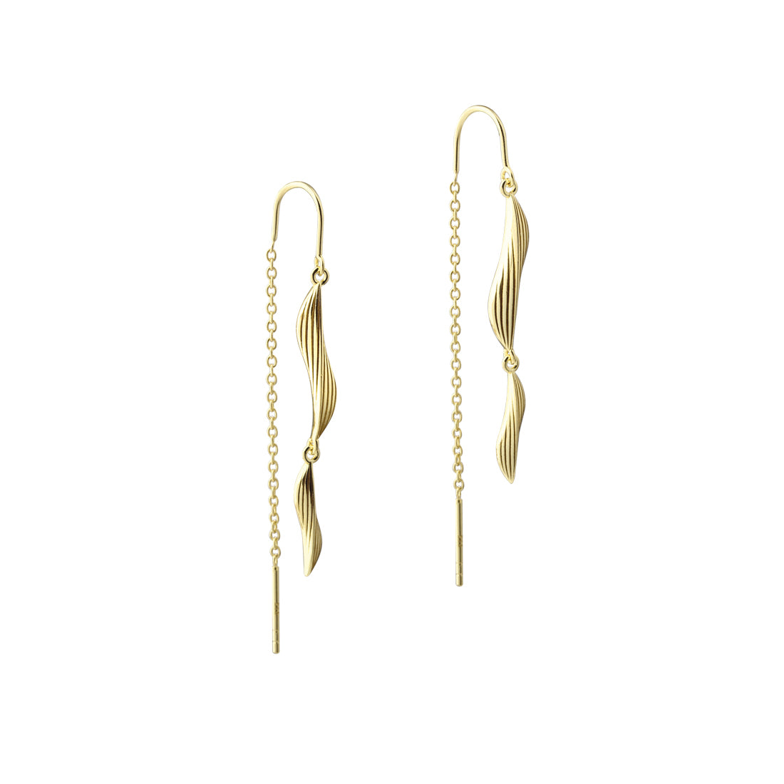 Aqua Dulce Elara earrings in gold-plated silver, elegant wavy design and fine chain, Model 6570-1.