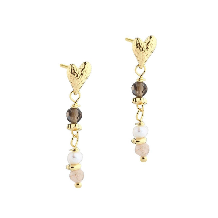 Aqua Dulce Love Me Long earrings gold-plated with heart, pearls and stones on a white background. Model 5930-5930-1