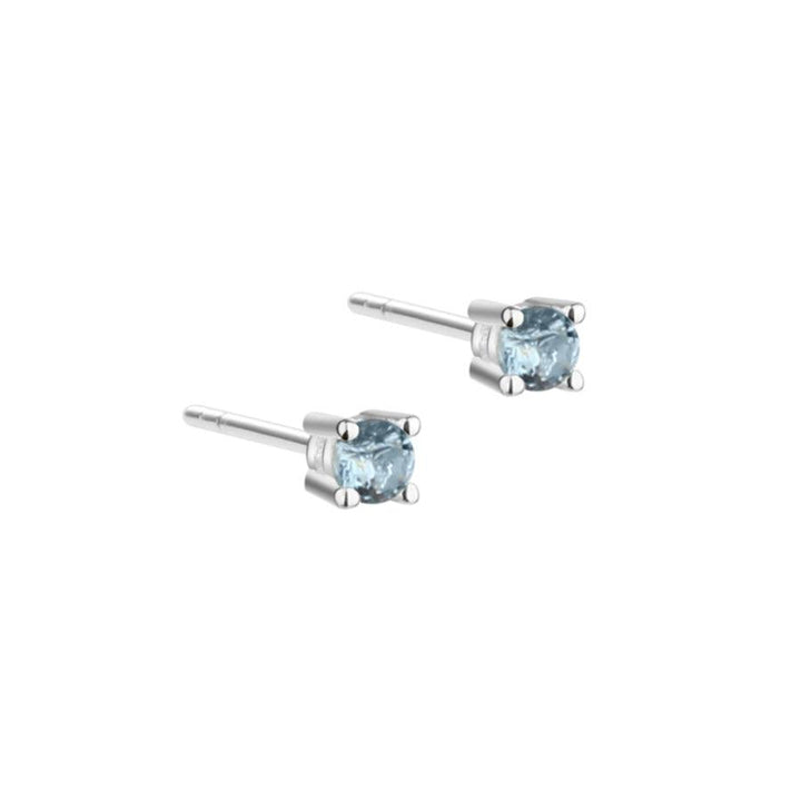 Aqua Dulce Mini Kaya Sky earrings silver with light blue stones, minimalist design. Model 5166-1.
