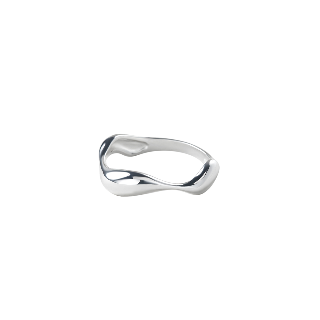Aqua Dulce Wave Ring in silver with organic, wavy design, glossy surface. Model 6625-001-1