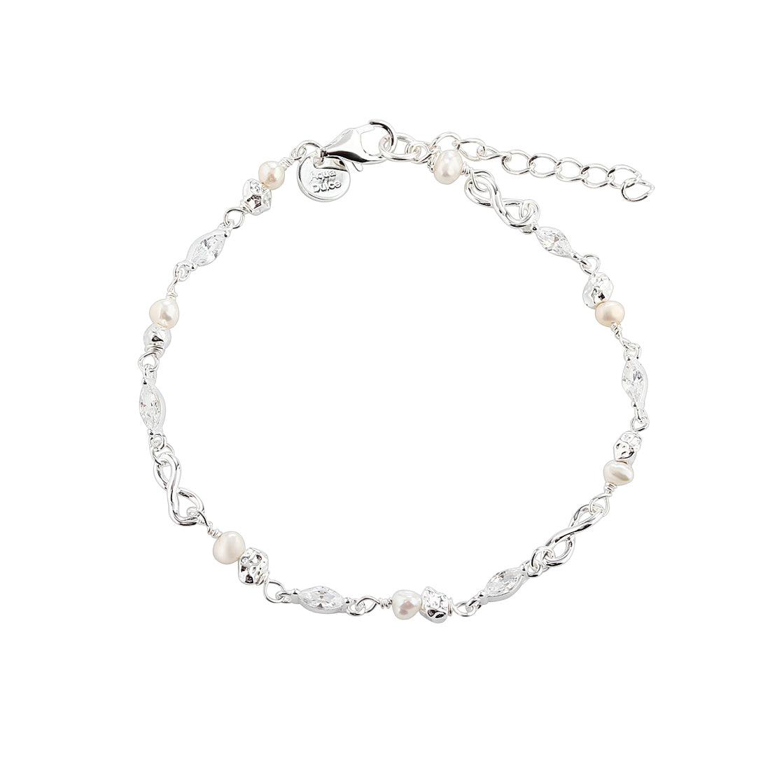 Aqua Dulce White Garden bracelet silver with small white pearls and elegant details, Model 5967-1.