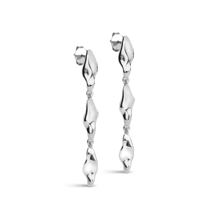 Enamel India Medium stud earrings in silver, elegant long earrings with an organic shape. Model E435S-2