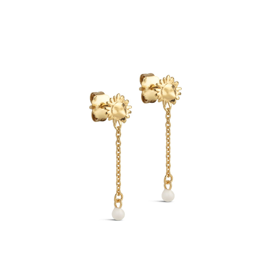 Enamel Sunshine Drop Earrings Daisy e423g-daisy gold plated sun flower drop earrings and chain with white detail. Model e423g-daisy-1
