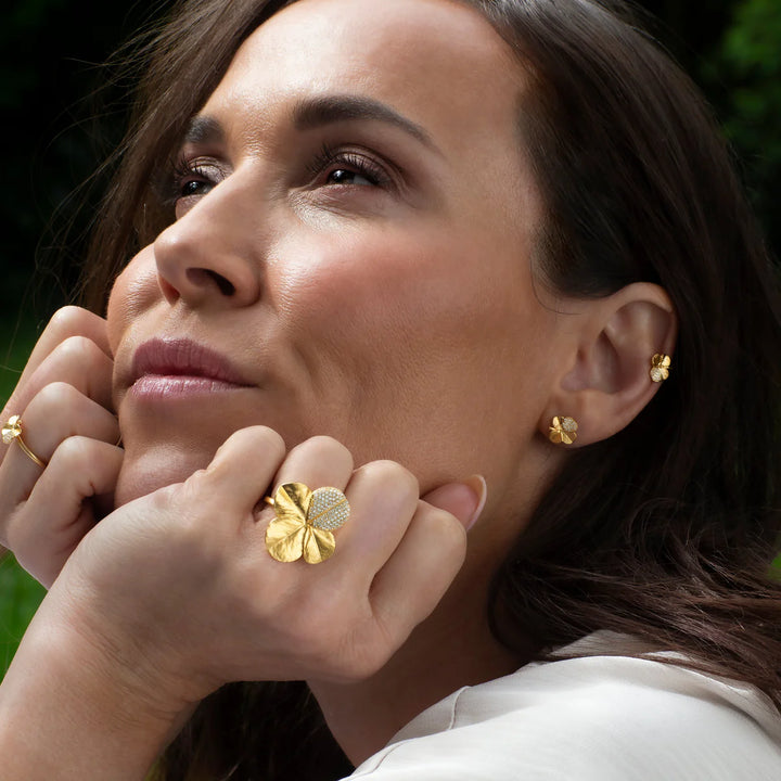 Flora Danica Four Leaf Clover Stud Earrings Pavé gold plated appears on women's elegant golden four leaf clover earrings. Model907-flc-stpc-g-pave-2