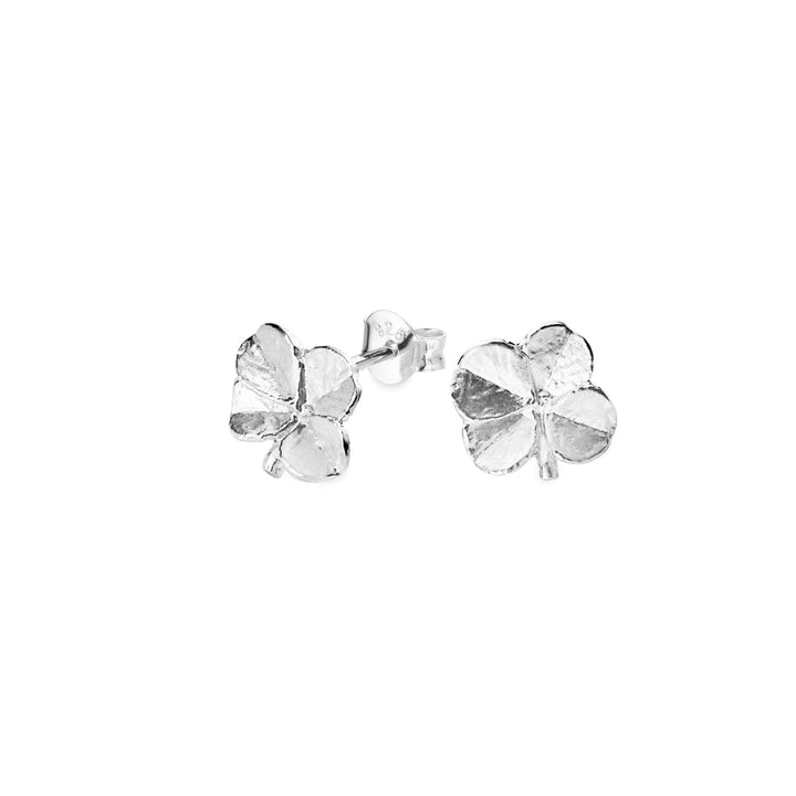 Flora Danica Four-leaf clover stud earrings silver shows shiny four-leaf clover shaped silver stud earrings, Model 907-flc-stpc-s-1
