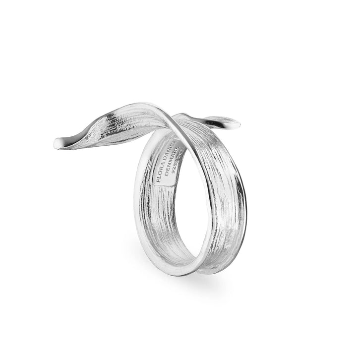 Flora Danica Grass Statement Ring Silver with matte surface and organic shape, Model 907-GR-STRI-S-001