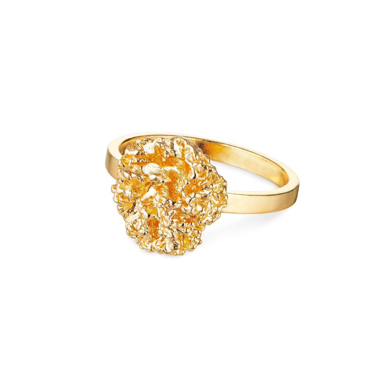 Flora Danica Parsley Ring Silver Gilt shows a detailed gold plated ring with organic floral top. Model 907-PAR-RI-G-001