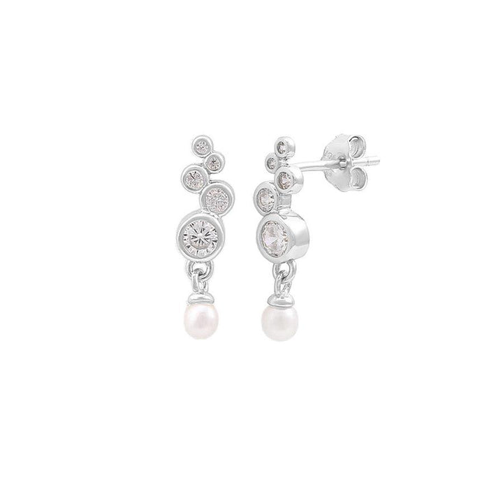Hultquist Copenhagen Sienna Pearl Silver Earrings shows a set of silver earrings with white pearls and sparkling stones. Model S08608S-1.