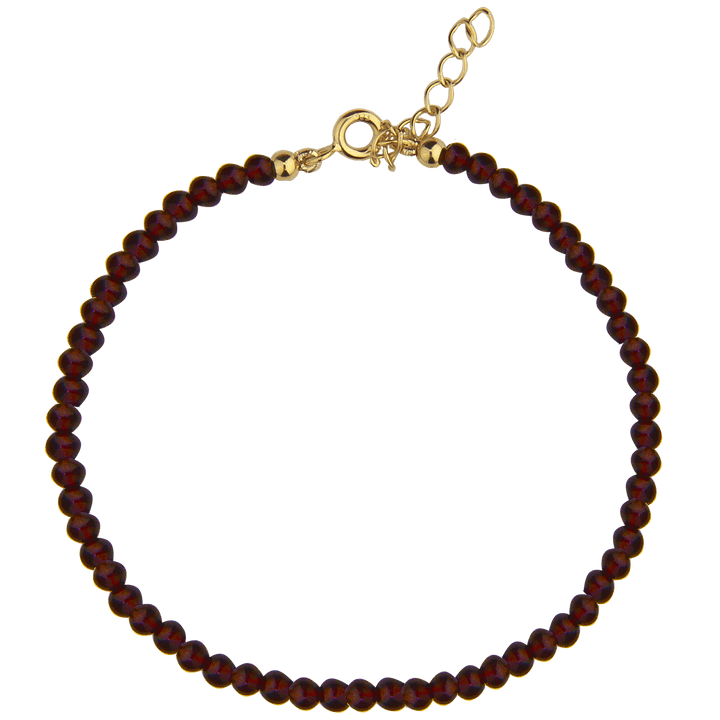 jeberg-jewellery-rouge-noir-garnet-bracelet-in-gold-plated-sol showcases a single bracelet with deep red garnet beads and adjustable chain. Model 70090-1