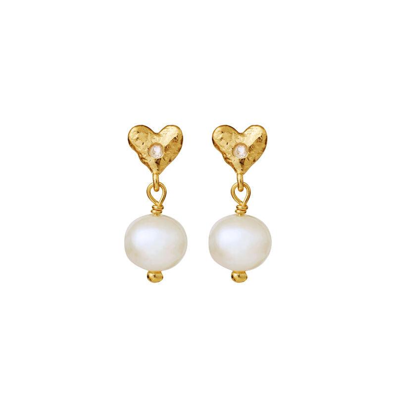 Moonstone Alia Earrings with gold-plated heart and pearl in a classic design on a white background. Model 9974a-1