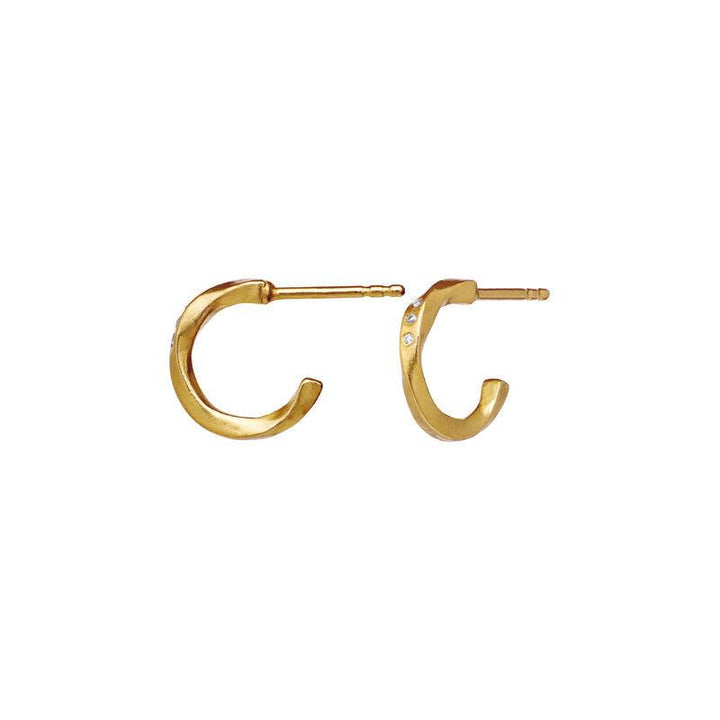 Maanesten Echo Petite Hoops 12mm gold-plated 9861a, small shiny gold-colored hoops with simple detail. Model 9861a-9861a-2