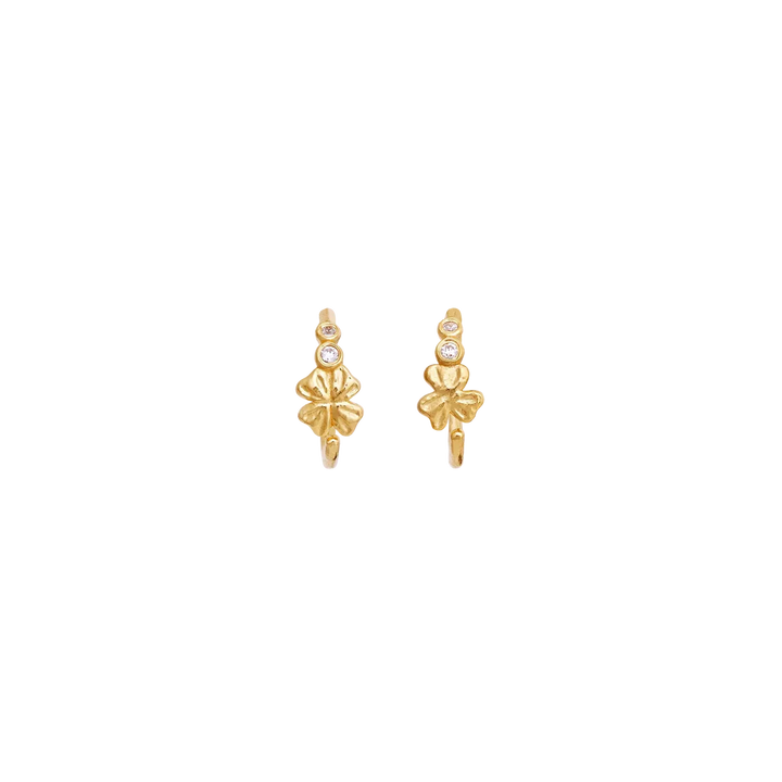 Maanesten Edin gold-plated earrings with clover design and clear stones, detailed and elegant, Model 10089a-1
