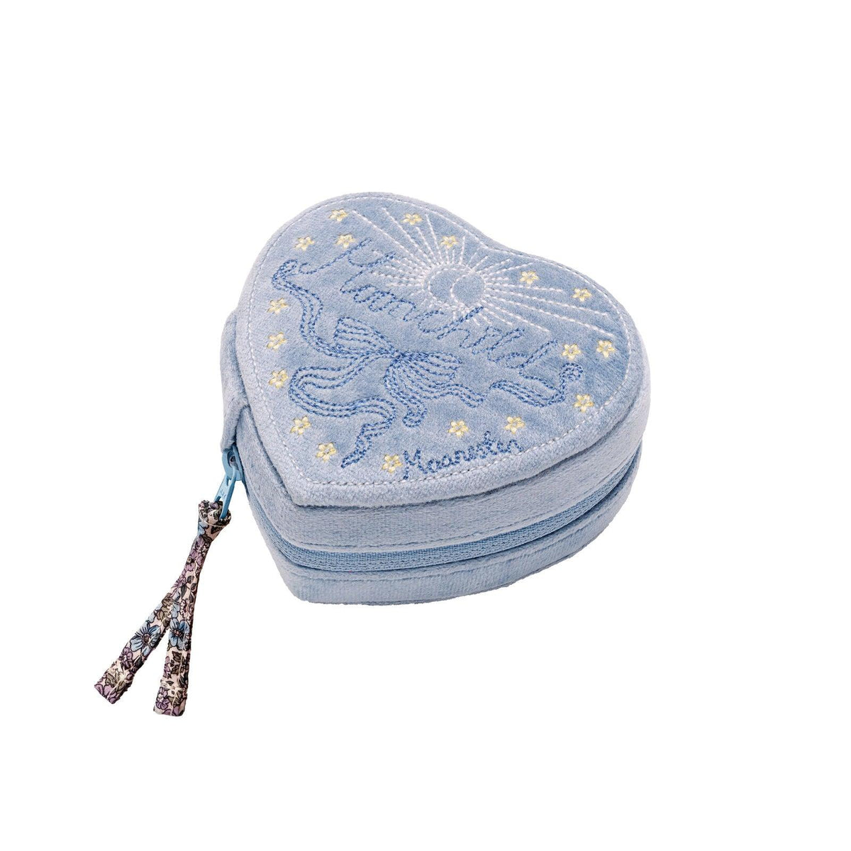 maanesten-heart-jewelry-box-sky-blue-jewelry box in light blue velor with embroidery and zipper. Model 4018-1
