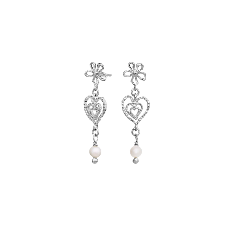 Maanesten Izabel Silver Heart Earrings with detailed heart pendants and freshwater pearl, Model 10097c