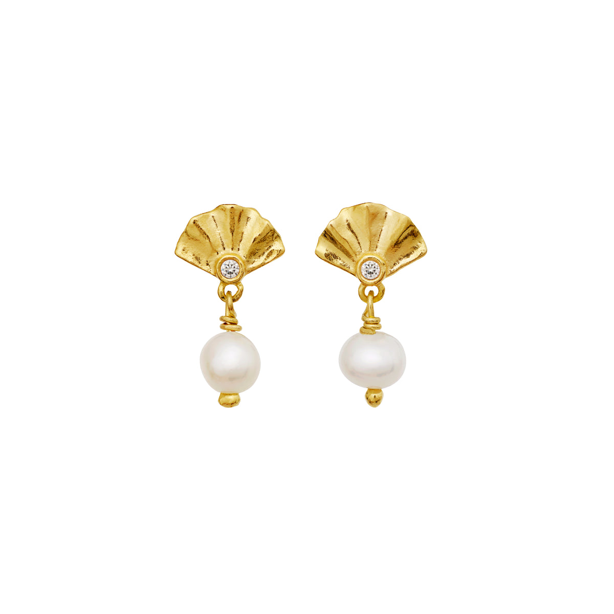 Maanesten Odette gold-plated earrings show pearl pendants and sculptural details, Model 10038a-1