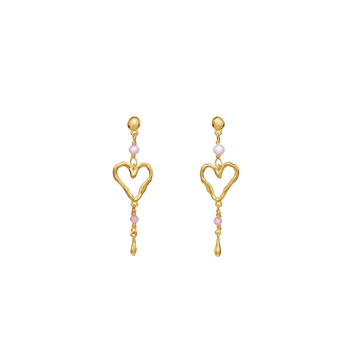 Moonstone Sabi gold-plated heart-shaped earrings with pink pearls, Model 9992a-1.