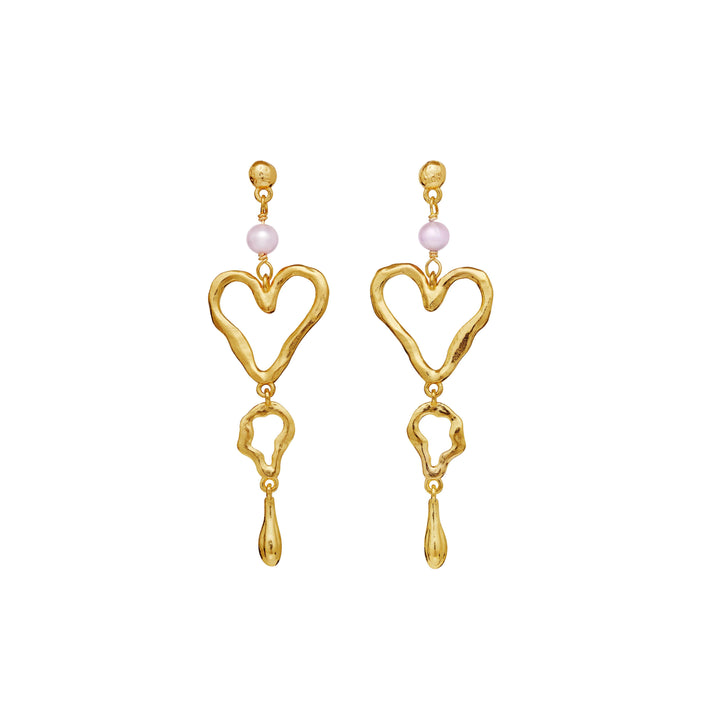 Maanesten Sabrina gold-plated earrings with heart motif and pearl in organic design. Model 9991a-1.