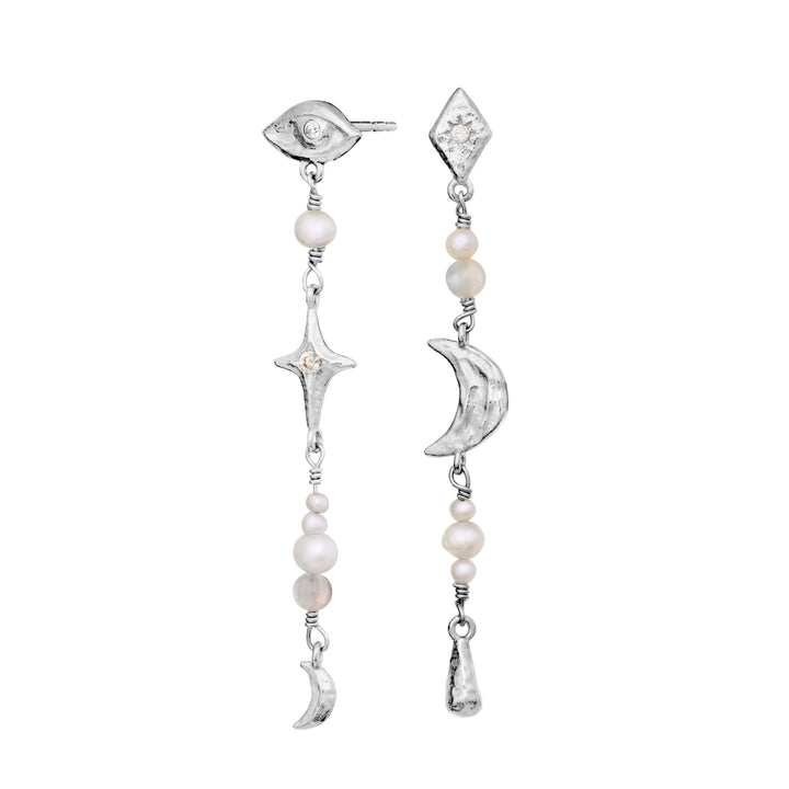 Maanesten Sissone silver earrings with pearls, star and moon pendant in asymmetrical design. Model 10033c-2