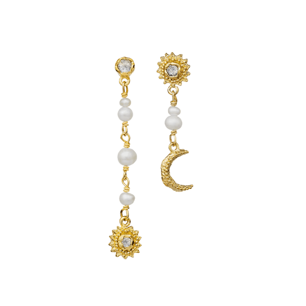 maanesten sunniva earrings gold-plated, asymmetrical earrings with pearls, sun and moon motif, Model 9717a