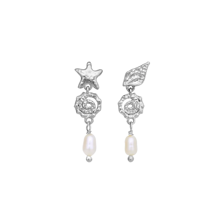 Maanesten Zumi Earrings Silver, unique asymmetric earrings with star, conch and pearl. Model 10118c