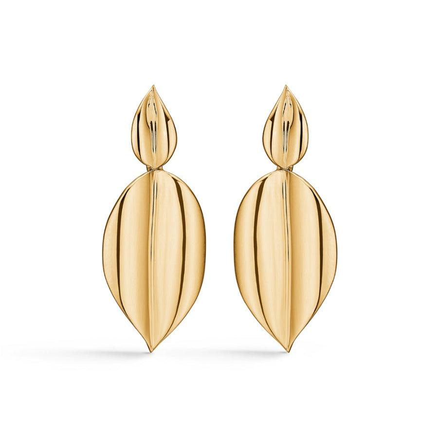 Mads Z 14kt folding drop earrings with glossy, leaf-shaped design in gold, Model 1510101-1.