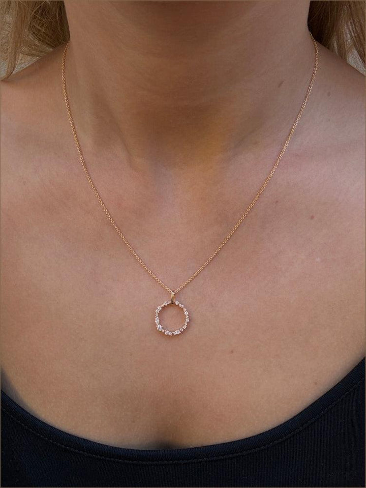 Mads Z 14kt Lucia pendant 0.30ct W SI beautifully circular in gold with sparkling diamonds, Model 1531054-2.