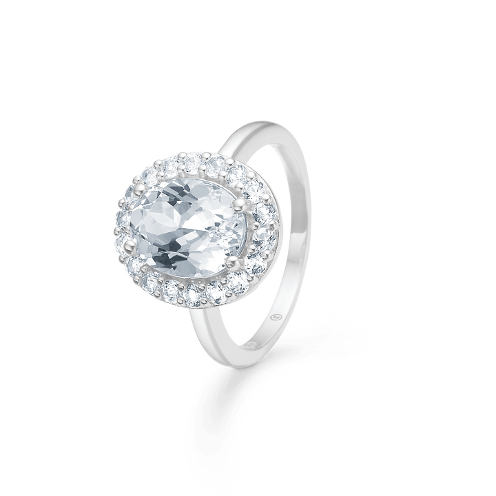 Mads Z Celestial by Medina Solv Ring Oval with white topaz, elegant silver ring with large oval clear stone and small stones around. Model 3146901-001.