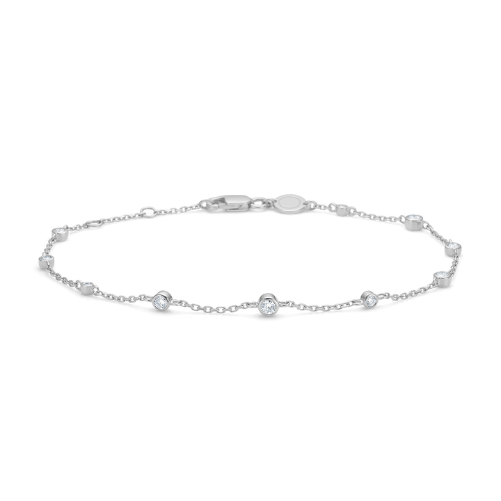 Mads Z Endless Allure silver bracelet with white topaz, elegant chain with clear stones. Model 2156147-1.