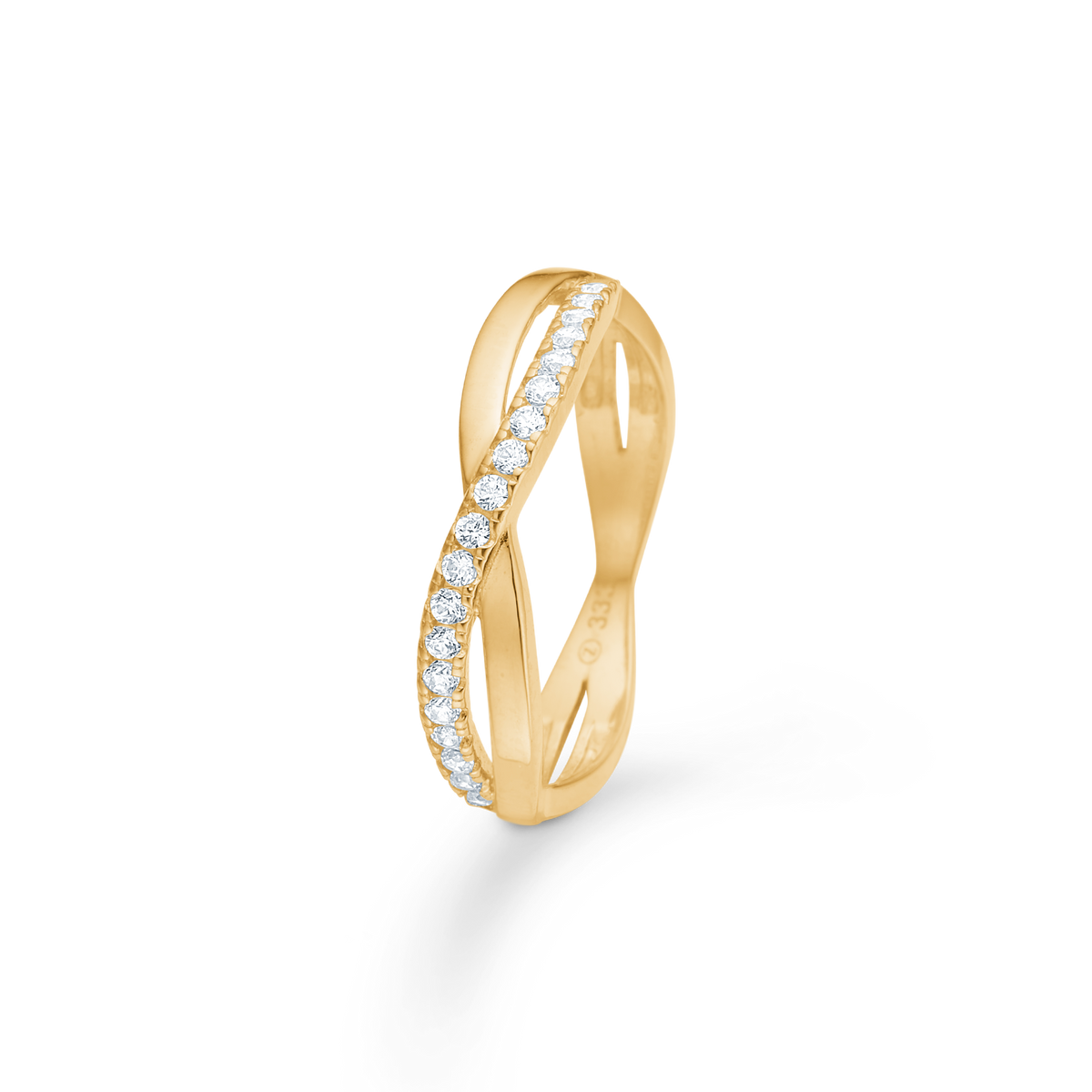Mads Z Liv 8kt gold ring with zirconia shows an elegant twisted gold ring with clear zirconia, Model 3347039-001.