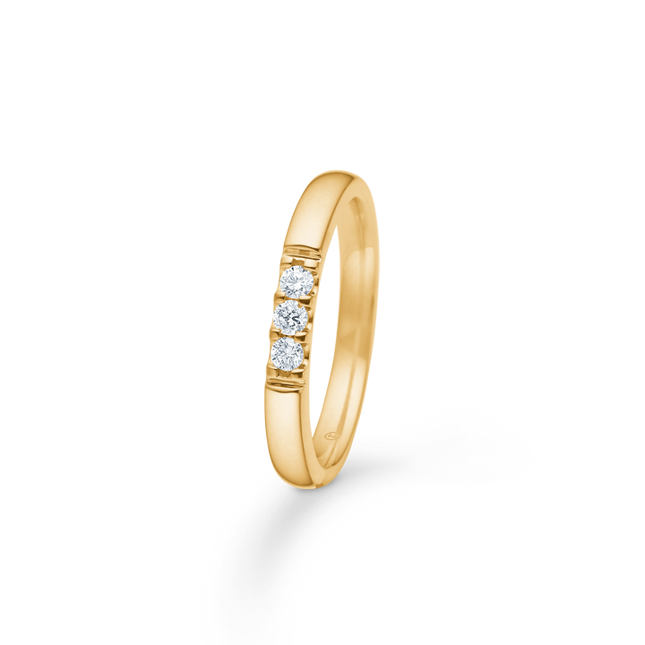 Mads Z Ophelia 14kt gold ring with 3 diamonds, elegant design in bright gold. Model 1541583-001-2