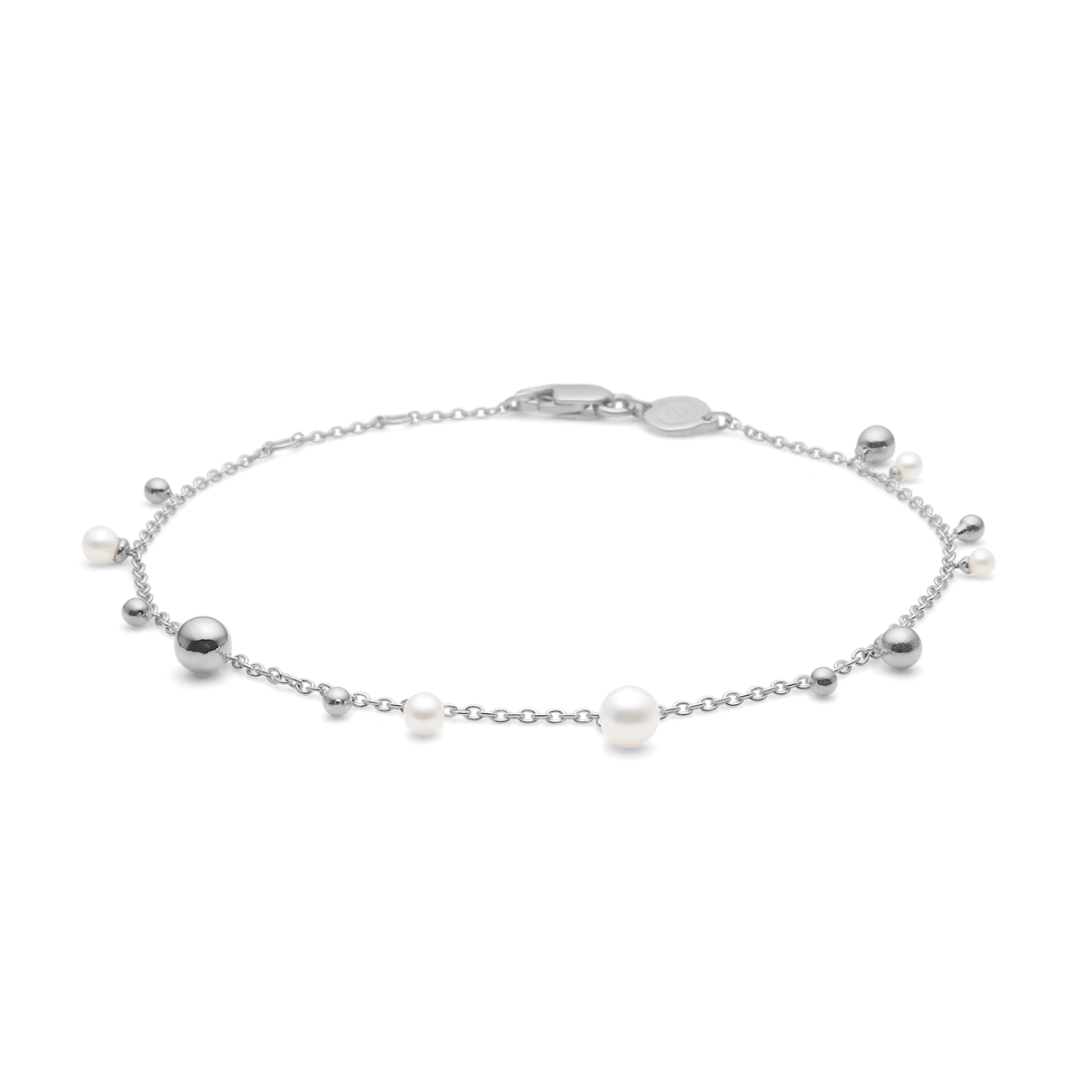 Mads Z Silver Bubbles N Pearls Silver Bracelet with fine white pearls and shiny ball details, Model 2153166-1.