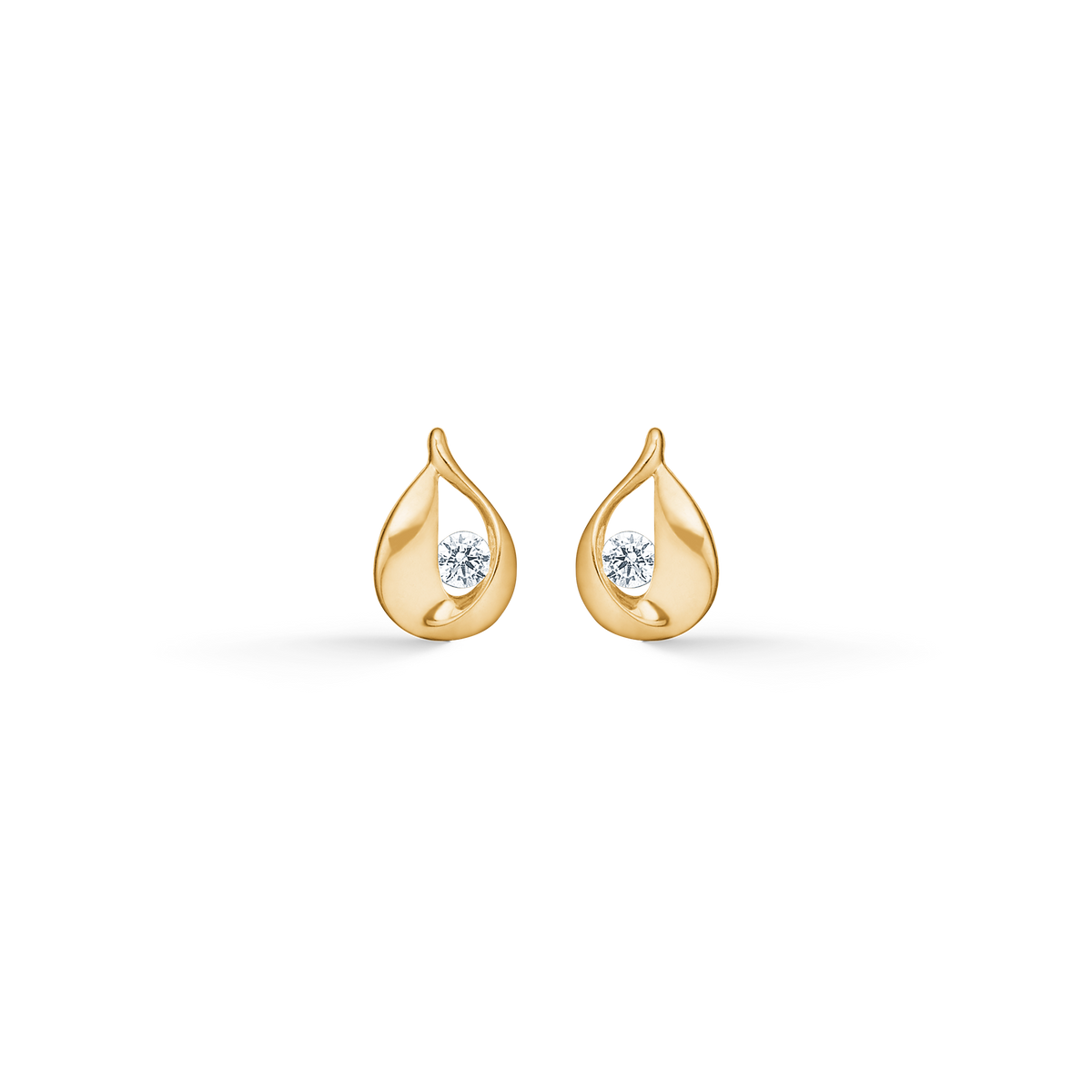Mads Z Talia gold earrings with zirconia shows two elegant drop-shaped earrings in shiny gold with clear stones. Model 3317047-1