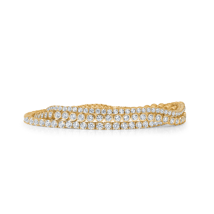 Mads Z Tennis Bracelet 8 kt gold in tubular setting with clear zircons, elegant and detailed. Model 3357003-001