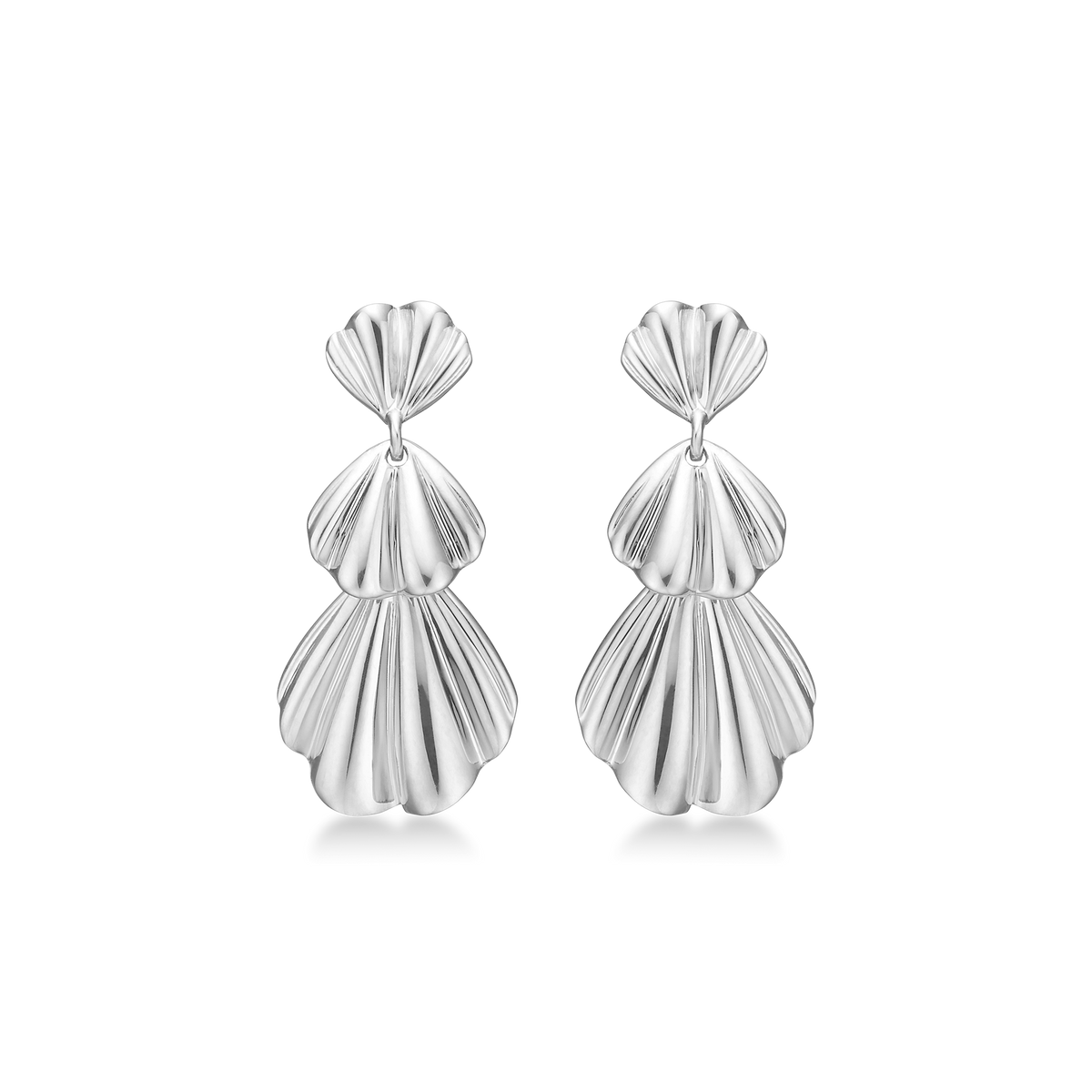 Mads Z Velvet silver earrings, shiny and folded in three parts, 20 mm, Model 2110189-1.